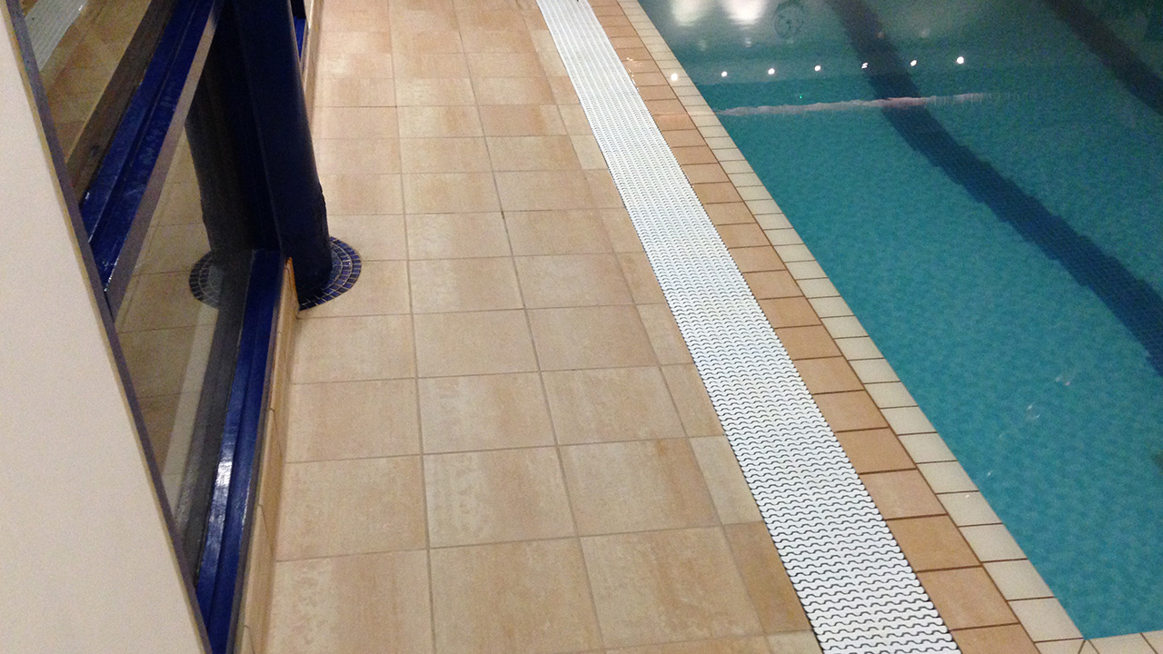 Poolside Deep Clean, Renue UK